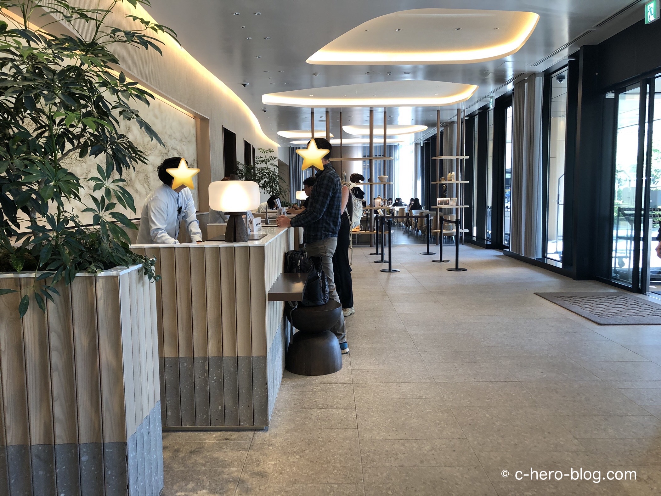 ホテルロビー / Hotel lobby